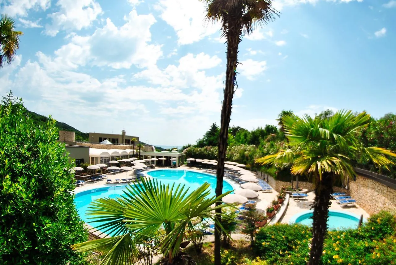 Le Torri Del Garda Familyspa Resort Torri Del Benaco 4*,  Itália